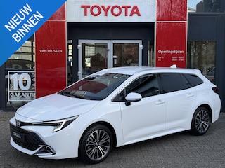 Toyota Corolla Touring Sports Hybrid 140 Business Plus NIEUW DIRECT LEVERBAAR PARK-SENSOREN KEYLESS STOELVERW GETINT GLAS BI-LED