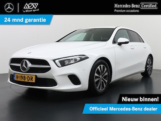 Mercedes-Benz A-klasse 180 Style Advantage Business Solution | Trekhaak Wegklapbaar | Smartphone Integratie Pakket | Achteruitrij Camera | Parkeersensoren voor + achter | DAB+ Radio | LED Koplampen