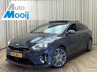 Kia ProCeed 1.6 T-GDI GT *1e Eigenaar* Panoramadak / Leder/Alcantara / Adaptive Cruise / Stoel/Stuurverwarming / Camera / JBL / Keyless / 18"LMV