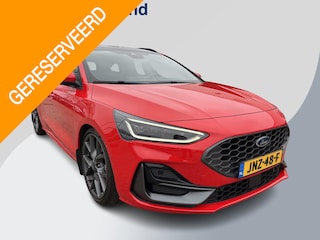 Ford Focus Wagon 2.3 EcoBoost ST-X Automaat 280pk! | Panoramadak | Afneembare trekhaak | Winter Pack | Standkachel | AGR-stoelen | Bang&Olufsen | Elektrische achterklep | Head up Display | Matrix LED