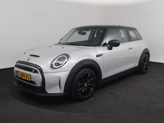 Mini Mini Classic 33 kWh | Camera • Keyless • CarPlay • Stoelverwarming