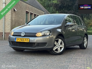 Volkswagen Golf 1.4 highline/PDC/APK/NAVI/STLVW/LMV