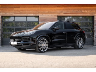 Porsche Cayenne 3.0 E-Hybrid | StoelClimate | 22inch | HUD | BOSE | ACC | Achteras Besturing