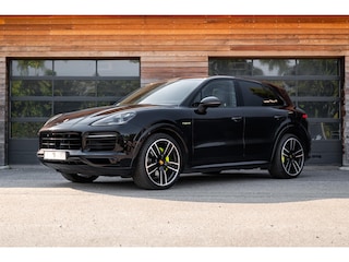Porsche Cayenne 3.0 E-Hybrid SportDesign | 22inch | StoelClimate | BOSE | SportUitl