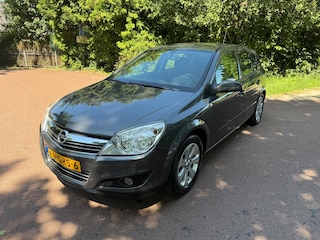 Opel Astra 1.4 Temptation / Navi / Airco / NAP / PDC / Apk