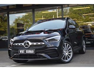 Mercedes-Benz GLA 200 AMG Led Panorama Leder Burmester Distronic Camera 360 Augmented Pdc