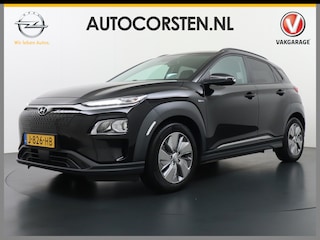 Hyundai Kona EV 64kWh AUT.204pk Grootste ACCU Adaptieve Cruise Control Camera Navi Apple Carplay Android Auto Head-Up Display Ecc DAB Keyless Pdc Regen-Lichtsensor Led Blindspot Monitoring LaneAssist Subwoofer Voorruit verwarmbaar Bluetooth Privacy Glas Lmv 17" Fashion