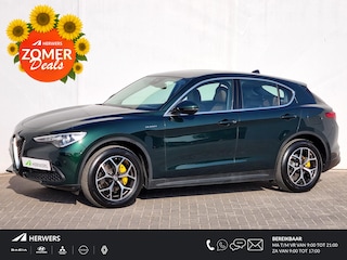 Alfa Romeo Stelvio 2.0 T AWD Super Q4 Automaat / Lederen Bekleding / Cruise Control Adaptief / Elektr. Achterklep / Elektr. Stoelen / Navigatie / Camera / Lichtmetalen Winterset Meerprijs €499,-