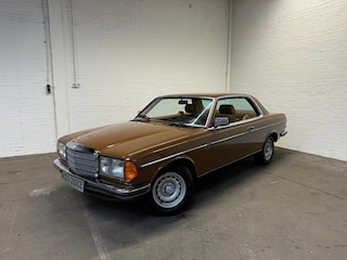 Mercedes-Benz 200-serie (W123) 280 CE Automaat|Airco|Elektrische ramen|Cruise control