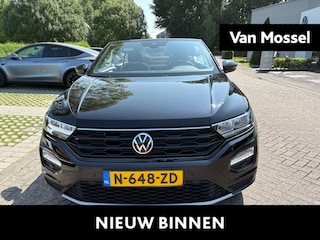 Volkswagen T-Roc 1.5 TSI Style 150 PK | Automaat | Navigatie | Airco | Adaptieve Cruise Control | Lane Assist | Achteruitrijcamera | Digitale dashboard |