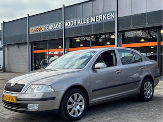 Skoda Octavia BWJ 2007 | 1.6 FSI 116PK Business AUTOMAAT LPG-G3 | CLIMA | TREKHAAK | XENON | PDC | NAVI | CARPLAY |