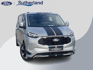 Ford Transit Custom 320 2.5 PHEV L2H1 Sport DC Zuid | 0,99% Renteactie | 233pk | Dubbele Cabine | Dubbele zijschuifdeur | Inklapbare trekhaak | 19 inch lichtmetalen Sport velgen (mat zwart) | Verwarmbaar stuurwiel | Navigatie systeem