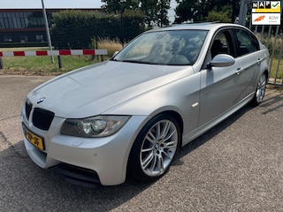BMW 330i 6-Bak M Pakket Opendak Xenon Navi Memorz