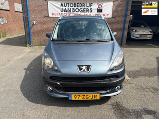 Peugeot 1007 1.6-16V Sporty