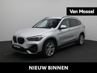 BMW X1 xDrive25e Executive | Lederen Bekleding | LED Verlichting | Navigatie | Head Up Display |