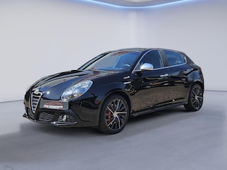Alfa Romeo Giulietta 1.4 T Distinctive /QV interieur/Apple Carplay/Cruise Contr./Climate Contr./Parkeersens./Navi/18''LMV/(MET GARANTIE*)
