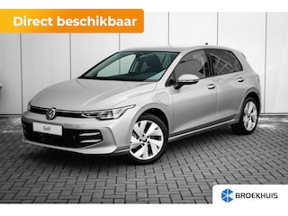Volkswagen Golf Life Edition eHybrid | 'App-Connect' draadloze smartphone integratie | Achterbank in ongelijke delen neerklapbaar incl. middenarmsteun en doorlaadmogelijkheid | Achteruitrijcamera (Rear View)
