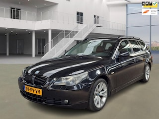 BMW 5-serie Touring 525i Executive/automaat/leder/psensor/xenon