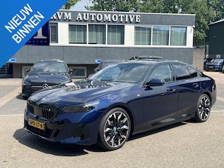 BMW i5 eDrive40 84 kWh ORIG. NL. NAP KM. | MEGA VOL | M-SPORTPAKKET | PANO | HARMAN&KARDON