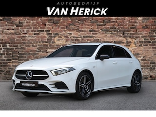 Mercedes-Benz A-klasse 250 e AMG Line Edition | Night pakket | Ambiance verlichting | Sportstoelen | Stoelverwarming