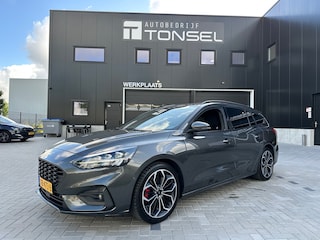 Ford Focus Wagon 1.0 EcoBoost ST Line / Trekhaak / B&O Sound / WinterPack / Camera / PDC V+A / Keyless / Lichtmetaal