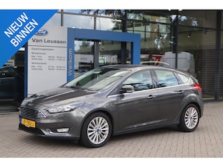 Ford Focus 1.5 150PK TITANIUM 5-DEURS NAVI LM-VELGEN CLIMA P-SENSOREN NL-AUTO KEYLESS START
