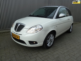 Lancia Ypsilon 1.4 Limited Edition 2010 Pano|PDC|Elektrische ramen|Airco