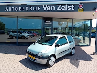 Renault Twingo 1.2 Emotion, Airco, Radio/CD, Elektrische ramen, spiegels van binnenuit verstelbaar, Stuurbekrachtiging, Achterbank verstelbaar en inklapbaar, Leuke goed onderhouden NL auto, NAP