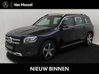 Mercedes-Benz GLB 200 Business Solution Luxury / Stoelverwarming / Achteruitrijcamera / Sfeerverlichting / Trekhaak /