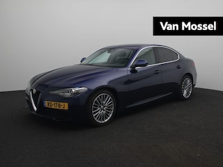 Alfa Romeo Giulia 2.2d 180pk Aut. Super | Navi | Leder | Camera | Trekhaak | Adaptive Cruise Control | Stoel- & Stuurverwarming |