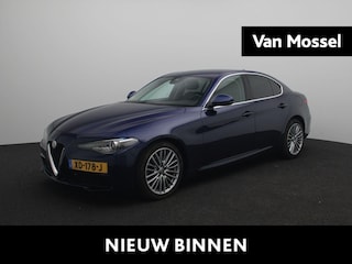 Alfa Romeo Giulia 2.2d 180pk Aut. Super | Navi | Leder | Camera | Trekhaak | Adaptive Cruise Control | Stoel- & Stuurverwarming |