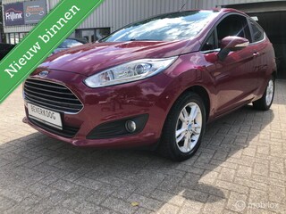 Ford Fiesta 1.0 Titanium met bluetooth en stoelverwarming