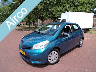 Toyota Yaris 1.3 VVT-i Comfort GEHEEL DEALER ONDERHOUDEN.....