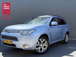 Mitsubishi Outlander BWJ 2013 2.0 PHEV Instyle+ AUTOMAAT | TREKHAAK | LEDER | STOELVERW. | SCHUIF PANODAK | ADAPTIVE CRUISE | NAVI | CLIMA | PDC | LMV