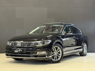 Volkswagen Passat 1.4 TSI ACT Connected Series Plus | R-Line | Panoramadak | Camera