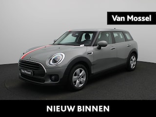 Mini Clubman 1.5 Cooper Essential Aut. | Navigatie | LMV | Xenon | Stoelverwarming | Cruise control | Climate control