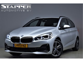 BMW 2-serie Tourer 218i 141pk Automaat Sport Line Org.NL Navi/Camera/Head-up/Sportstoelen/H.Leer/Trekhaak