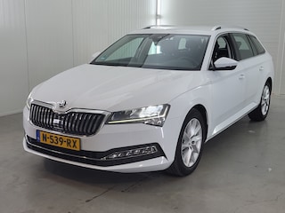Skoda Superb Combi 1.5 TSI ACT Business Edition Plus | Verwacht | Trekhaak | Elektrische stoelen | Navi | Camera |