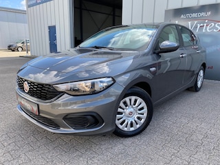 Fiat Tipo 1.4 Lounge 120PK / Airco / Navi / PDC