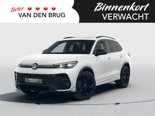 Volkswagen Tiguan R-Line-Edition 1.5 eHybrid 200 kW / 272 pk SUV 6 v Trekhaak | Harman Kardon | Lederen Bekleding | 360 Camera | Black Style | Assistance Pakket Plus | Comfort Pakket Plus | Design Pakket | Interieur Style Pakket | Multimedia Pakket Plus