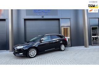 Ford Focus Wagon 1.5 Business Edition AIRCO | NAVI | APPLE CARPLAY | STOELVERWARMING | STUURVERWARMING | PDC