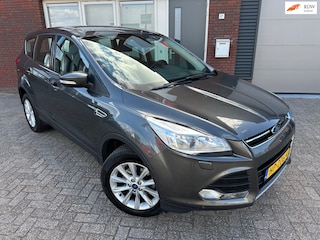 Ford Kuga 1.5 Titanium / Navi / Leder / Camera / PDC / NAP