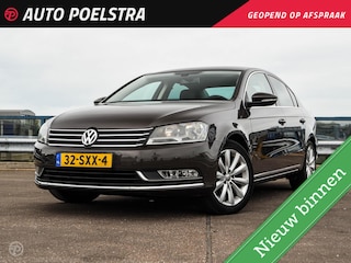 Volkswagen Passat 2.0 TSI Highline Leder Navigatie Trekhaak Camera Cruise Control Climate Control PDC
