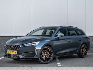 Cupra Leon 1.4 e-Hybrid VZ 245pk | Pano | Memory | Matrix | ACC | Wireless Carplay / Android auto | Sfeerverlichting | Stuur/stoelverwarming | Navi | Achteruitrijcamera | Keyless | Virtual Cockpit