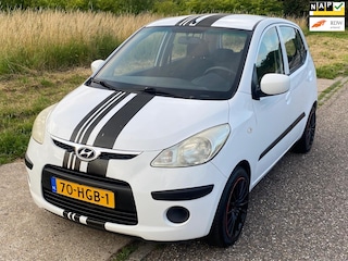 Hyundai i10 1.25i Dynamic 5-Drs Electric pakket Audio-CD/MP3 LMV 15" ABS Colorpakket EBD Getint glas Dealeronderhoud Nieuwe Apk!