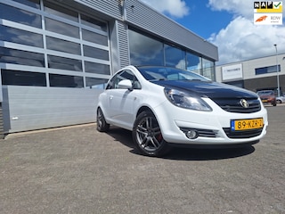 Opel Corsa 1.4-16V Color Edition