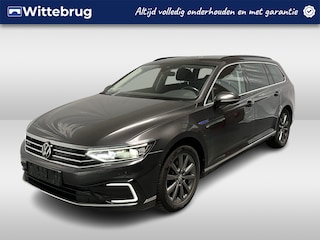 Volkswagen Passat Variant 1.4 TSI PHEV GTE Business / AUTOMAAT/ CAMERA/ PARK. SENSOREN/ ERGO COMFORT/ DODE HOEK/ STOELVERWARM./ DIGITAL DASHBOARD/ ELEK. ACHTERKLEP/ LED/ ADAPT. CRUISE/ APP-CONNECT/ NAVI/ CLIMA/ DAB