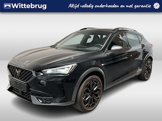 Cupra Formentor 1.4 e-Hybrid VZ Performance / AUTOMAAT/ 245 PK/ CAMERA/ PARK. SENSOREN/ MEMORY SEATS/ KEYLESS/ MATRIX/ STOEL-STUURVERWARM./ ELEK. ACHTERKLEP/ ADAPT. CRUISE/ APP-CONNECT/ NAVI/ CLIMA/ DAB/ 19" LMV