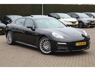Porsche Panamera 3.0 4S LEES OPMERKING / NL Auto! / Trekhaak / Schuifdak / Rondom Camera / Softclose / Luchtvering / Bose / Sportuitlaat / Sportchrono / Keyless / Stuurverwarming / ACC