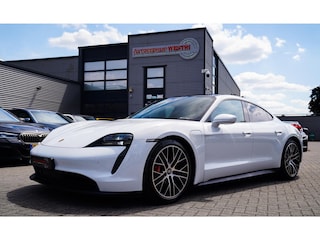 Porsche Taycan 4S Performance 84 kWh | InnoDrive | Bose Sound | Panorama | Warmtepomp | Dual Schermen voor | Stoel+stuurverwarming